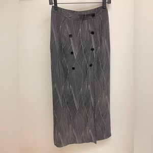 Vintage Anne Klein II front split 100% silk skirt  size4